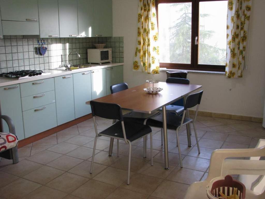 Portoghesi Apt Àrbatax Buitenkant foto