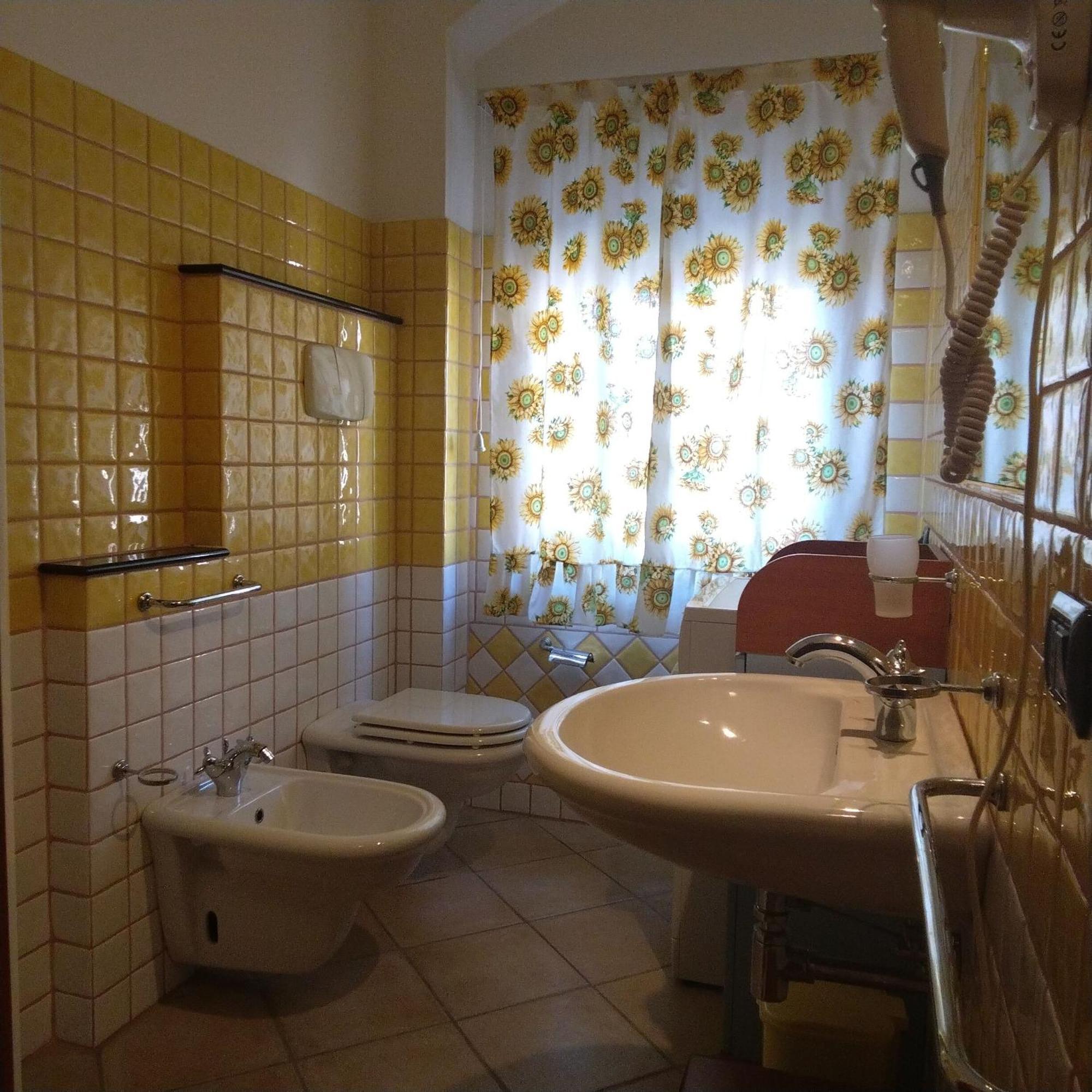 Portoghesi Apt Àrbatax Buitenkant foto