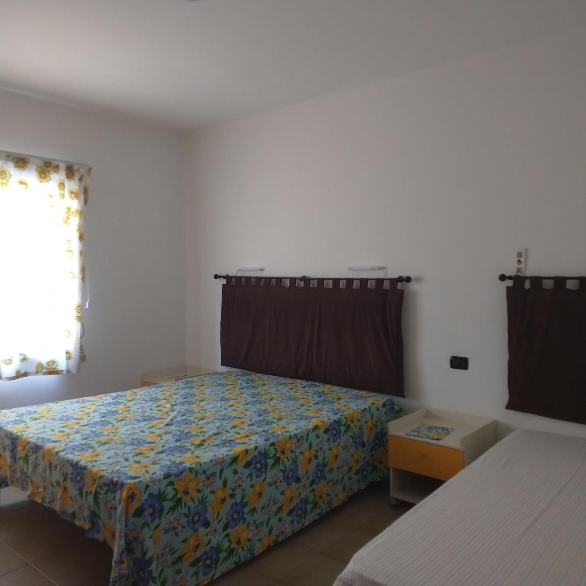 Portoghesi Apt Àrbatax Buitenkant foto