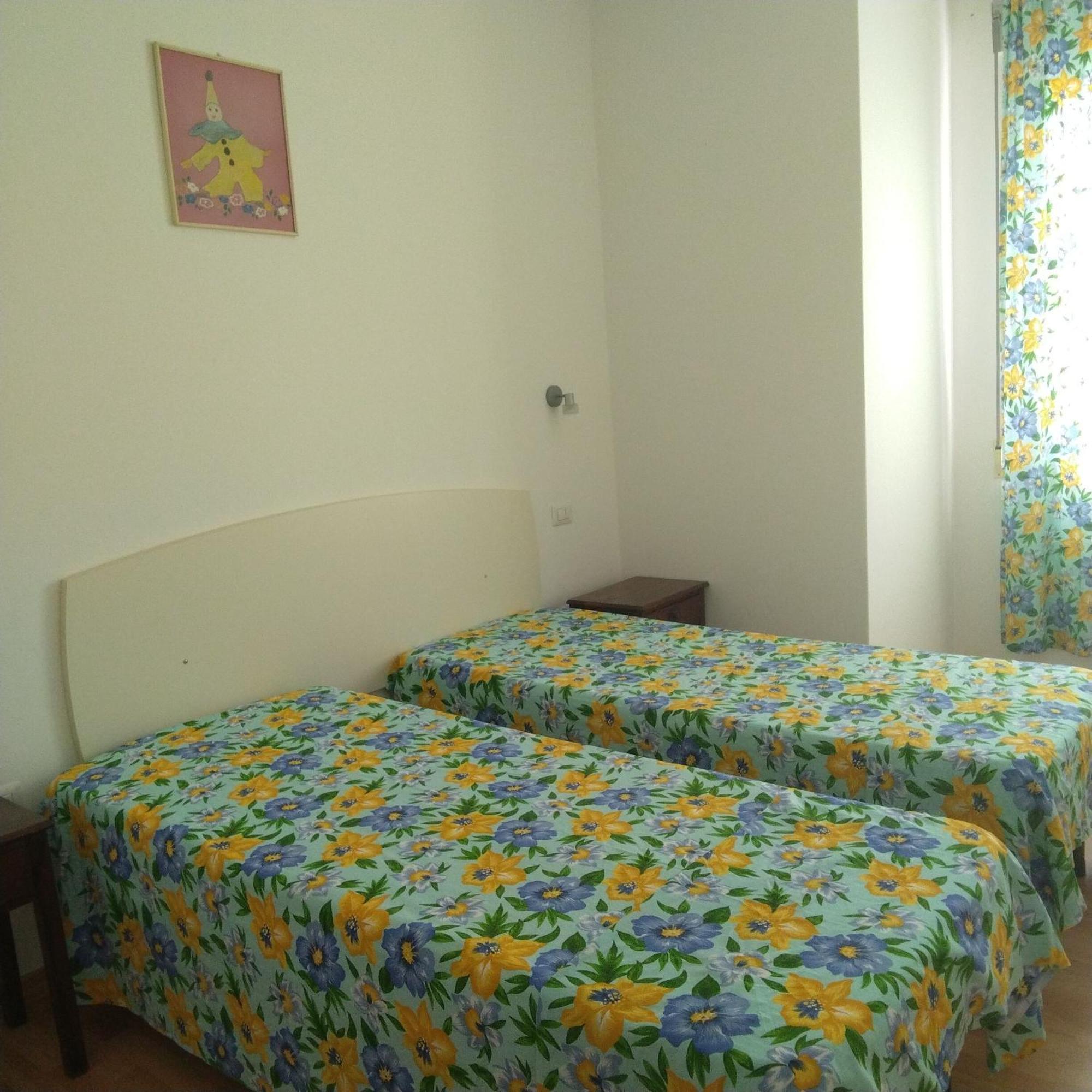 Portoghesi Apt Àrbatax Buitenkant foto